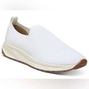 NEW Giani Bernini Women’s Ryanne Memory Foam White Slip-On Sneakers Size 6M